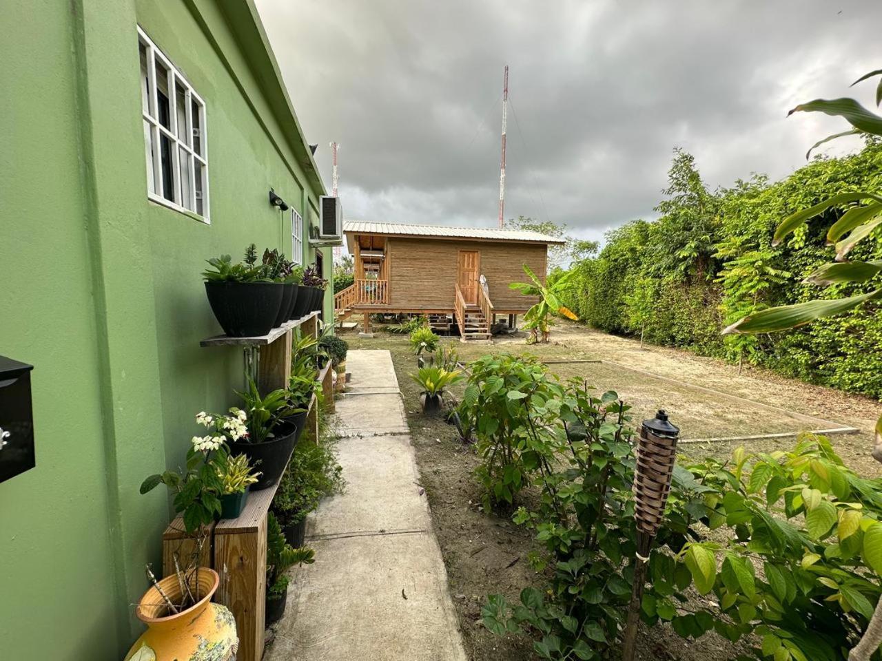 Tuquil-Ha Bed & Breakfast Ladyville Bagian luar foto