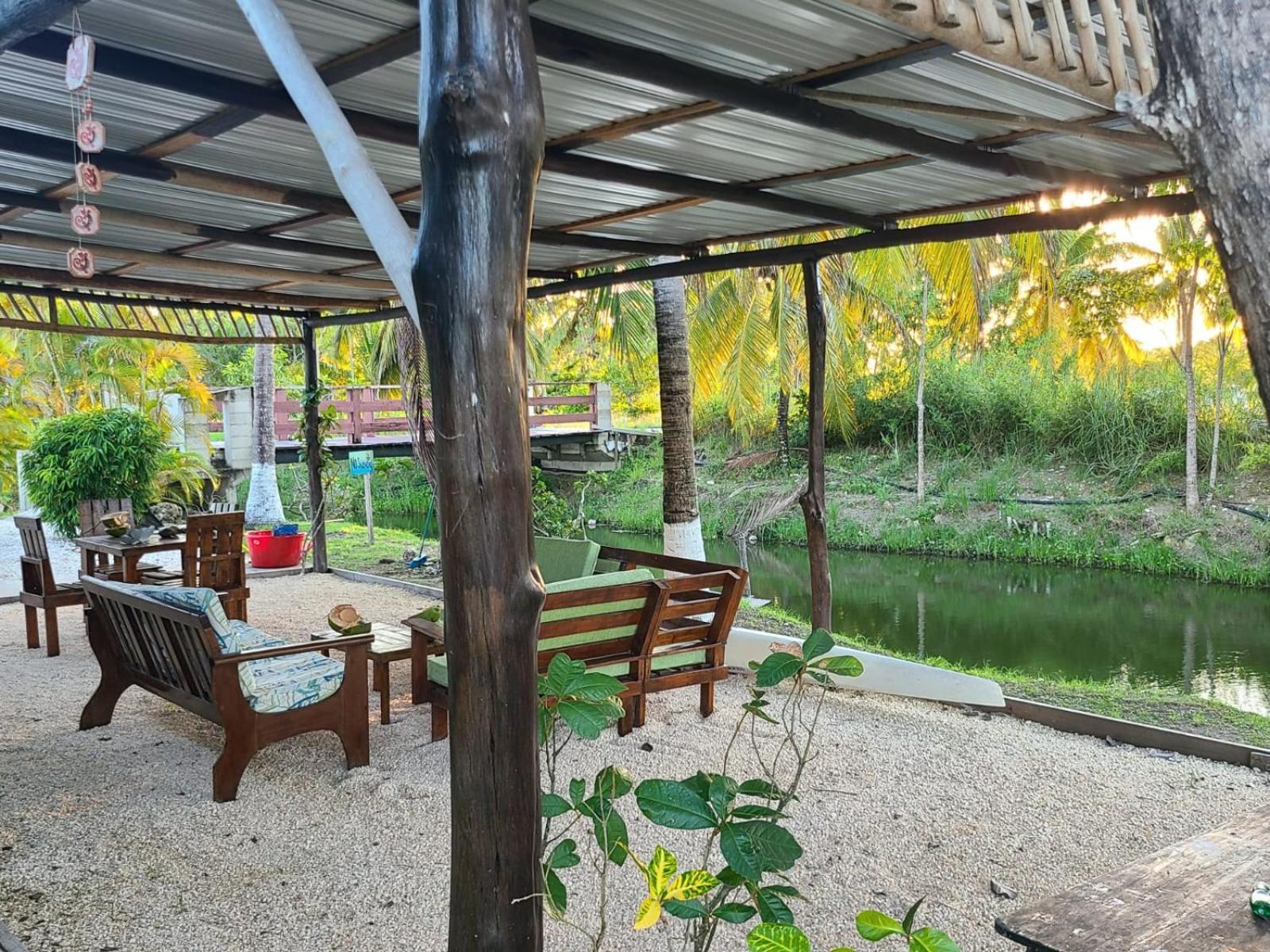 Tuquil-Ha Bed & Breakfast Ladyville Bagian luar foto